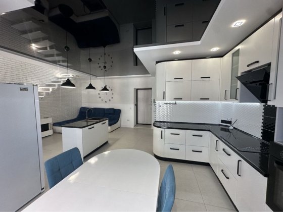 Оренда 3 кімнатна квартира  140 м2 ЖК Калинова Слобода вул.Двірська Криховцы