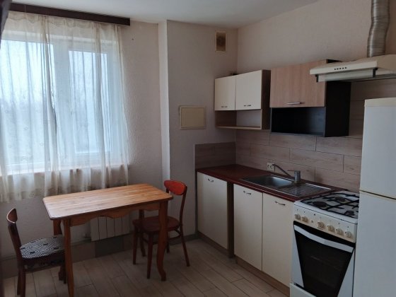 Квартира у приватному будинку на довгострокову оренду. Без комісії