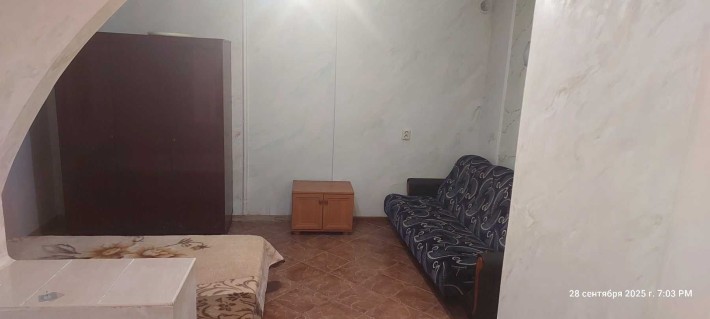 Однокімнатна квартира на довгострокову аренду у центрі села Гатне - фото 1