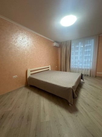 Срочно!!! Уникальная большая двухкомнатная квартира в ЖК Акварели 2 - фото 1