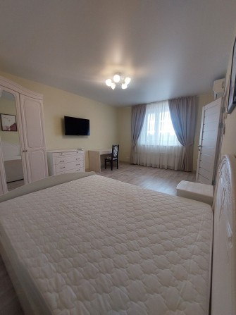 Здам простору 1 кімнатну квартиру дві зупинки від ТЦ Євро парк - фото 1