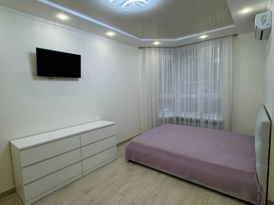 Неймовірно комфортна однокімнатна квартира на Мартинова 9, Оренда