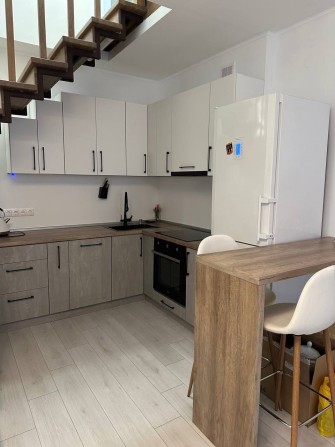 Оренда 2 ох кімнатної квартири в Брюховичах по вул .Незалежності Укра - фото 1