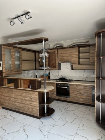 Здам в оренду 2-х кімн. квартиру в Самборі з гаражем, вул. Білозіра - фото 1