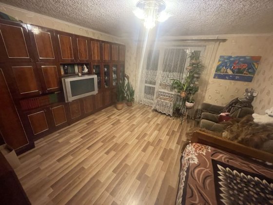 Здається 2 кімнати 2,8х3,3(9м2) і 4х4(16м2) р-н Південного Скнилов