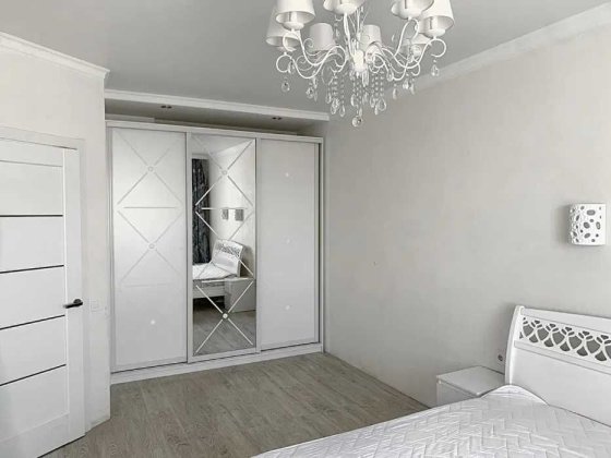 Сдам 1 ком ЖК Радужный Таирова 9000