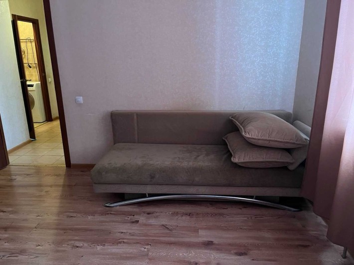 7 небо\Авангард квартира с ремонтом мебелью быттехникой балкон застекл - фото 1