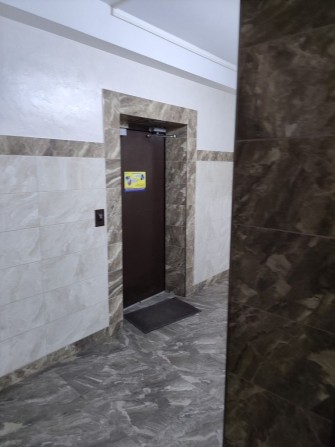 Аренда, 2-х комнатная+кухня20м2. Молоддёжный сквер - фото 1