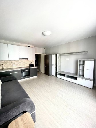 Сдам большую студию ЖК Артвиль! СВЕТ НЕ ОТКЛЮЧАЮТ!!! - фото 1