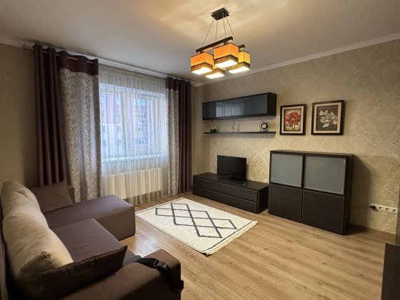 Здам 1-кімнатну квартиру в центрі міста. БЕЗ ПОСЕРЕДНИКІВ. Млинов