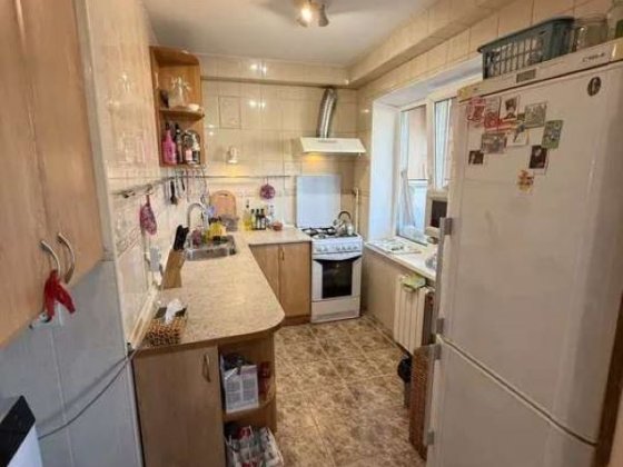 Продаж трикімнатної квартири з ремонтом, Київ, лівий берег, Дніпровський район, масив Березняки, по  Київ