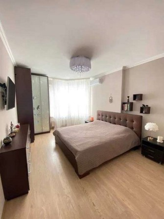 Продаж 3-к квартири вул. Олександра Мишуги 2 - фото 1