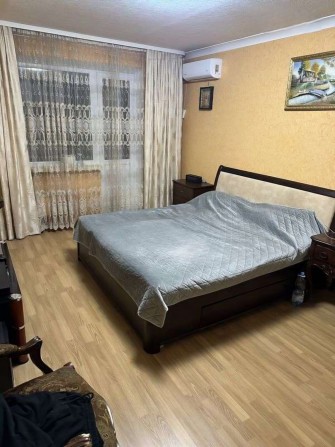 Продаж двокімнатної квартири з ремонтом, Київ, Лівий берег, Деснянський район, проспект Червоної Кал - фото 1