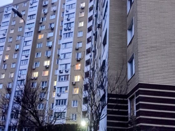 Без%. Продаж 3 к. кв. вул.Машинобудівна 21, метро Шулявська Киев