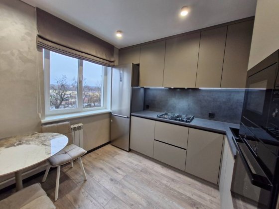 Продаж 2-х кімнатної квартири. Центр. Ремонт. Кривий Ріг