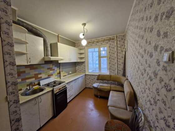 Продаж 3-х кімнатної квартири. Східній-1. Гарне місце. Кривой Рог