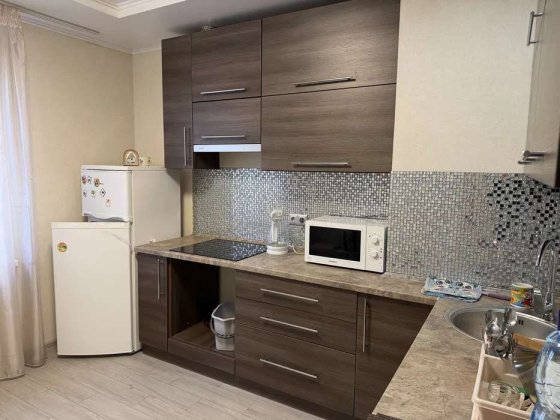 Продаж 2-к квартири вул. Сергія Данченка 3