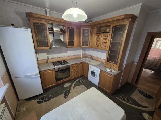 Продаж 2-к квартири вул. Естонська 36