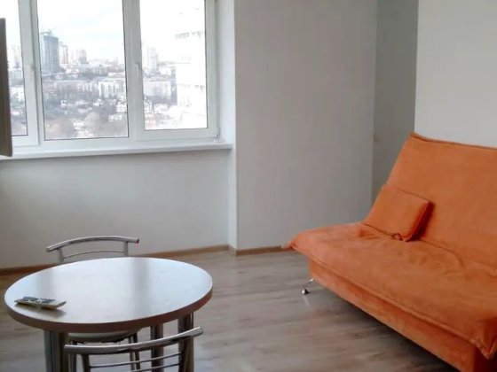 Продаж 1-к квартири вул Феодосійська 1 Киев