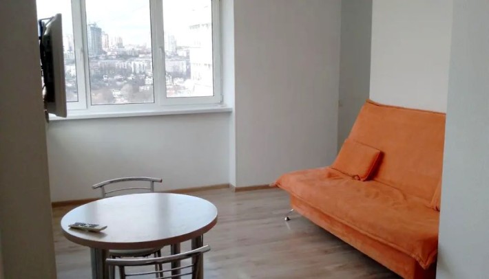 Продаж 1-к квартири вул Феодосійська 1 - фото 1