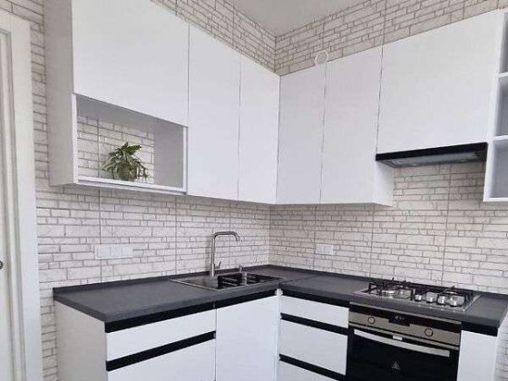 Продаж 2 кімн. квартири з новим ремонтом в "Сталінці", вул. Єреванська 5, площа Космонавтів, Солом'я Київ