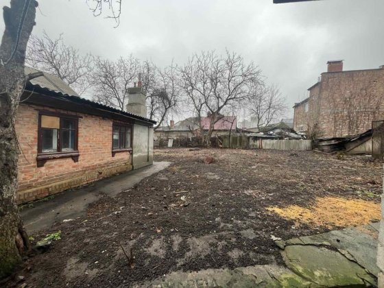 Продам будинок біля центрального базару Бердичев