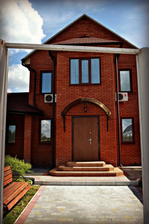 Продам двоповерховий будинок - фото 1