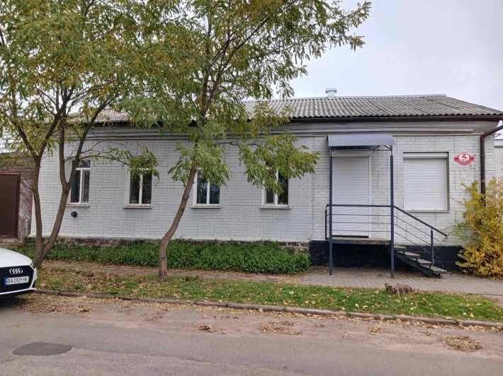 Продам частину будинку з євроремонтом у Центрі міста - фото 1