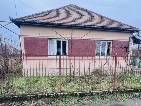 Продаж будинку в м.Берегово, неподалік термальних комплексів! Берегово