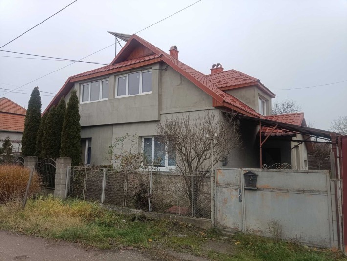 3-Х КІМНАТНИЙ, РЕКОНСТРУЙОВАНИЙ будинок поблизу ЦЕНТРУ, хороша локація - фото 1