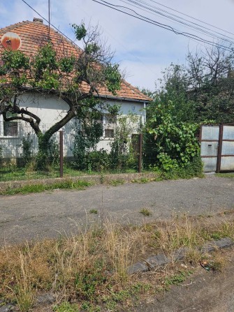 Цікава локація, 900 метрів від термальних басейнів. - фото 1