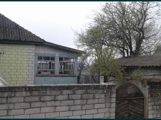 Продам дім /дачу/ в с.Ладинка Чернігівьська обл.,траса Київ-Черніг Бобровиця