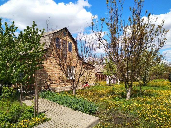 Будинок у мальовничому місці поруч з центром міста - фото 1