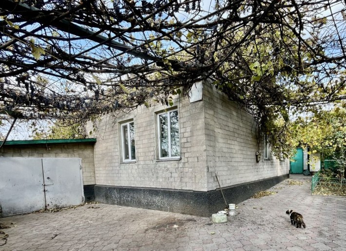 Будинок з гаражем - фото 1