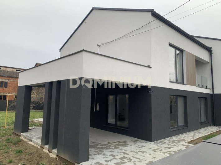 Продається сучасний дуплекс з дизайнерським ремонтом у Виноградові - фото 1