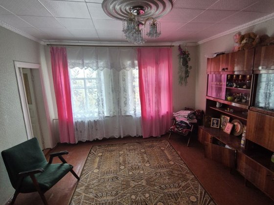 Будиночок біля сільгосптехніки Вознесенск