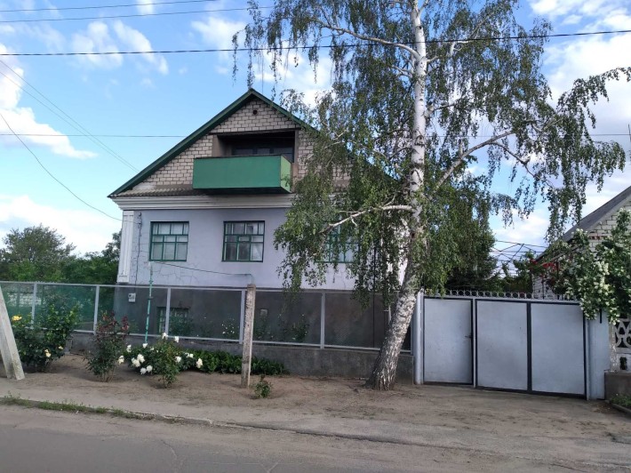 Продам будинок та гараж з комунікаціями - фото 1