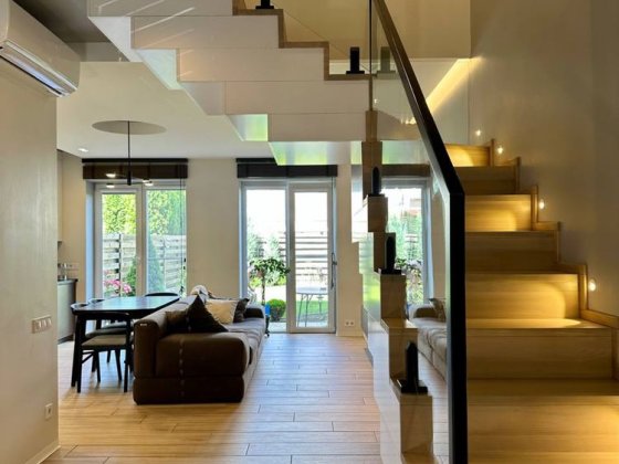 Продаж Сучасного Таунхауса Гостомель