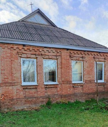 Продам будинок в Дергачах р-н Стадіону, зручності, 4 кімнати + кухня - фото 1