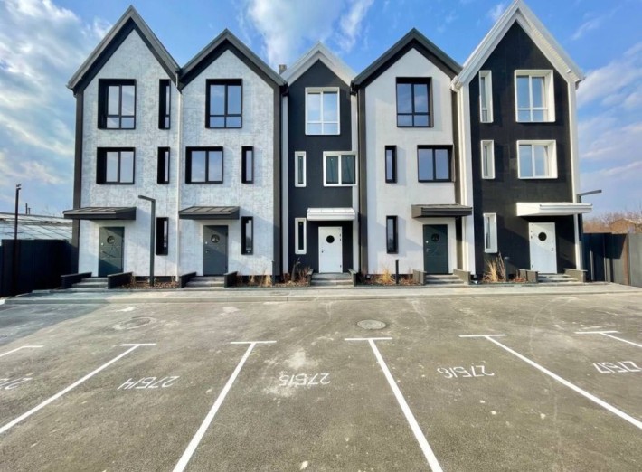 Таунхаус ТЕРМІНОВО ТЕРМІНОВО 110м2  Від власника. - фото 1