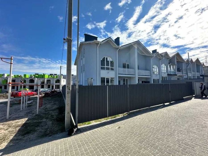 Супер ціна! Готовий Газифікований Таунхаус в передмісті Києва! Без % - фото 1