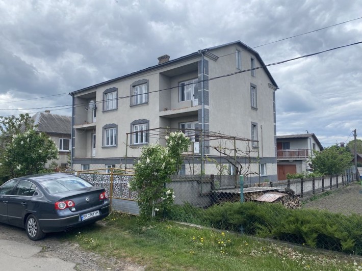 3-ох поверховий будинок із 2-ою літньою кухнею, тераса - фото 1