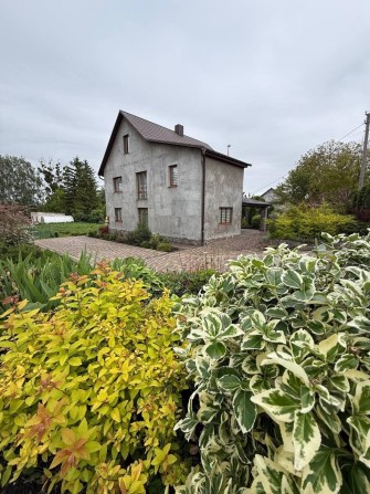 Будинок з доглянутою територією двору |с. Тараканів - фото 1