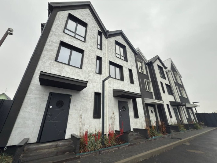 Продаж Таунхауса в Гостомелі - фото 1