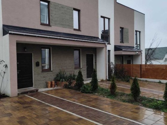 Таунхаус з частковим ремонтом в Гостомелі! Центральні комунікації! Гостомель