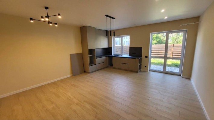 Продаж чудового таунхаусу 100,80 кв.м  в сел. Гостомель - фото 1