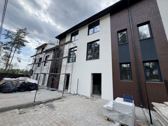 Таунхаус в соснах Гостомель з виходом до парк Щасливий Гостомель