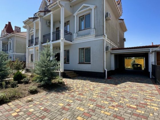 Продам дуплекс біля Чорноморську 210м2, 2.5 соток Черноморск