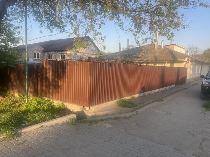 Будинок у чудовому місці - фото 1