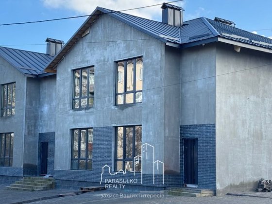 Продам сучасний таунхаус в центрі міста! Каменец-Подольский